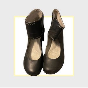 Jambu Roxbury Leather Wedge Ankle Strap Boots  NIB